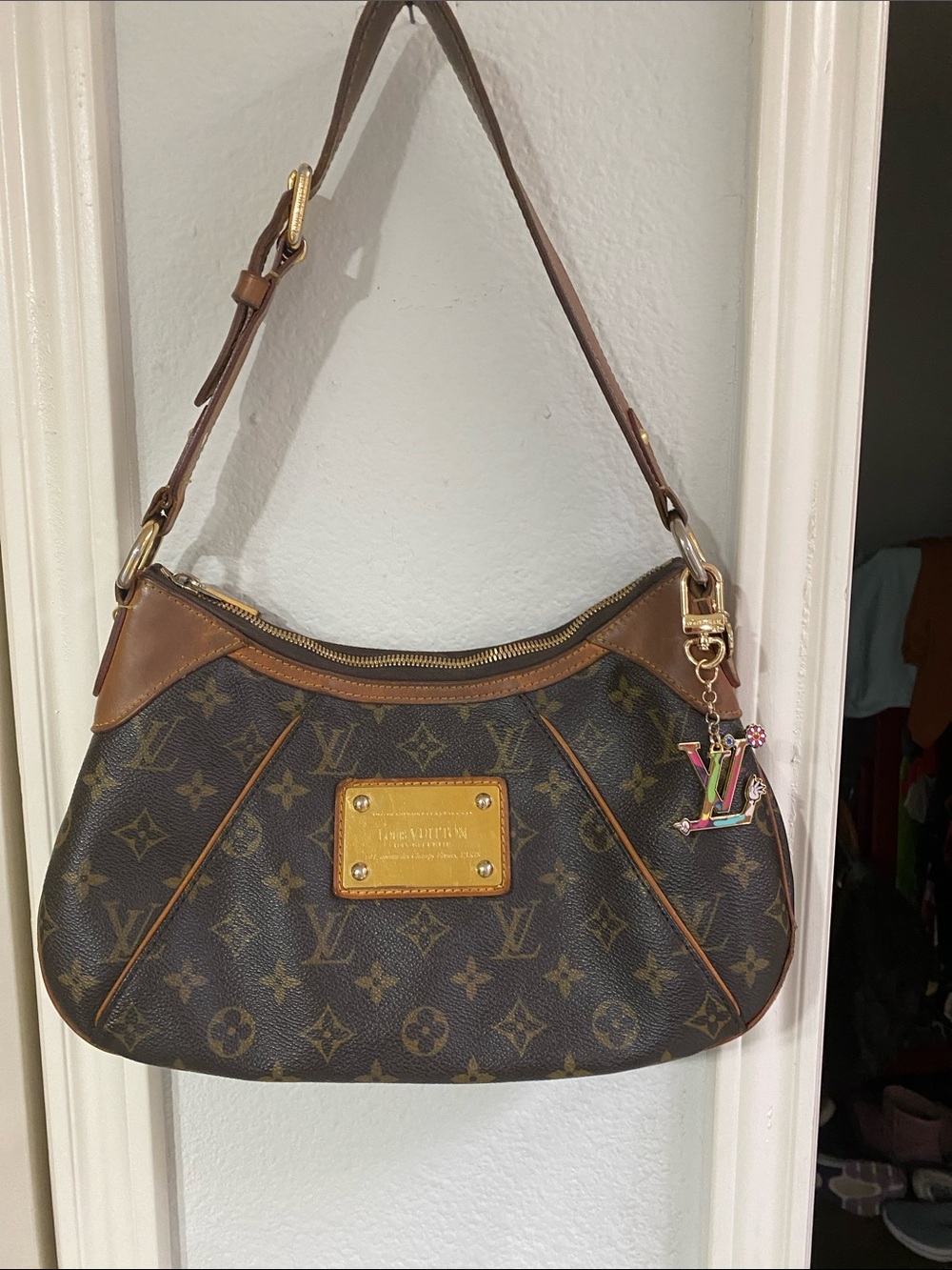 Louis Vuitton Thames PM Monogram Canvas Shoulder Bag with Gold Hardware